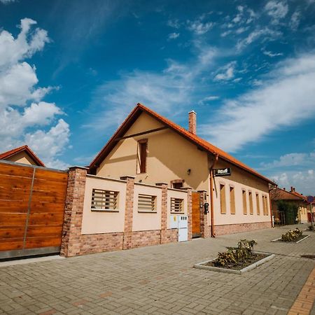 Nemeth Apartmanhazak Morahalom Exterior photo