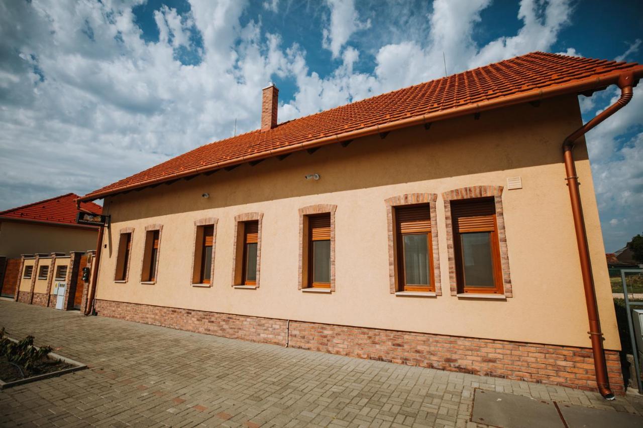 Nemeth Apartmanhazak Morahalom Exterior photo